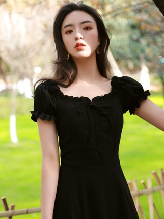 新款春夏季桔梗法式黑色连衣裙短袖长裙显瘦气质初恋小黑裙复古女