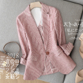 日系春夏新款粉色条纹修身西服棉麻一粒扣七分袖小西装外套女薄款
