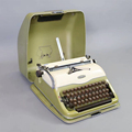 德国Triumph机械打字机1960S中古旧物正常使用圆润又可爱复古礼物