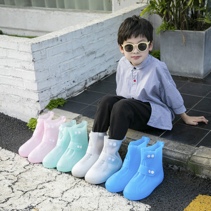 儿童雨鞋套男女小学生幼儿防水雨靴套下雨天防滑加厚耐磨硅胶中高